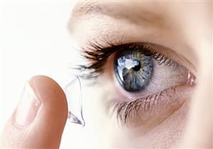 طبيب يحذر: العدسات اللاصقة التي تُباع في الصيدليات والكوافير قد تسبب العمى 