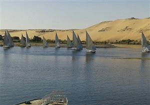 المراكب الشراعية تحمل شعار مؤتمر الشباب في نيل أسوان