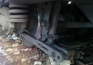 بالصور.. خروج جرار قطار عن القضبان بكفر الشيخ