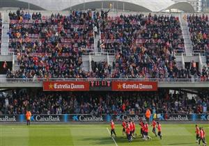 بالصور.. برشلونة يحتفل بمران عيد الميلاد أمام أكثر من 10 آلاف مشجع