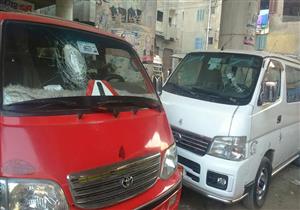 بعد مشاجرة مع مسجلين.. تحطيم ١٥ سيارة أجرة بموقف الباجور