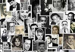 بالصور- قبل نور الشريف.. فنانون أصدرت هيئة البريد طوابع تذكارية لهم