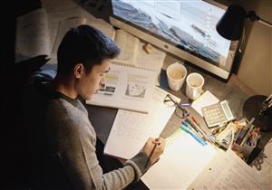 احذر هذا التوقيت.. حسام موافي يكشف للطلاب أسوأ وقت للمذاكرة