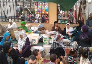 بالصور - "الفول النابت".. نذر الغلابة بمولد السيد البدوي لمنع الأذى 