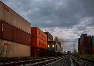 وصول أول قطار حاويات من دمياط إلى المنطقة الصناعية بحلوان