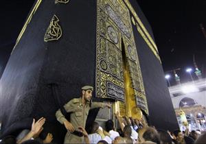 انتشار واسع وردود أفعال بعد انتشار مقطع لموقف من حرس الكعبة المشرفة