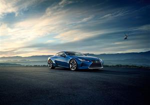 بالصور.. لكزس تطرح إصدار خاص من LC بطلاء مستوحى من فراشة