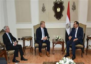 وزير البترول يعرض فرص الاستثمار في البتروكيماويات على بكتل الأمريكية