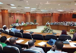 محافظ بورسعيد يوجه بمشاركة جميع المدارس في احتفالات العيد القومي