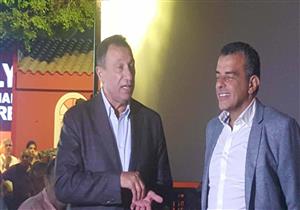 الخطيب يتواجد في الأهلي.. ويعرف الأعضاء بقائمته الانتخابية