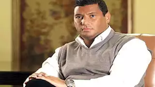 إسلام بحيري يُعلن وفاة والدته.. ويطلب الدعاء لها