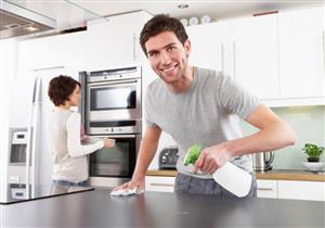 هذا ما يحدث للرجل عندما يساعد زوجته في الأعمال المنزلية