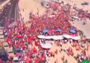 بالفيديو - توافد الجماهير على استاد برج العرب بأعداد كبيرة