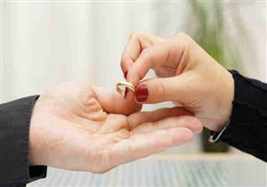  صفاء تطلب الطلاق: "جوزي قلب عربيته الملاكي تاكسي.. وساب البنك"