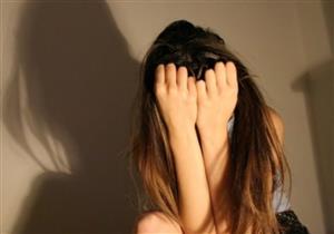 سيدة بعد حملها سفاحًا من شخص: عاشرني جنسيًا بصحبة صديقه