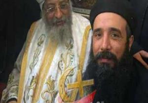 قضية "مقتل كاهن المرج".. المتهم يسلِّم المحكمة ورقة تحمل أسماء قيادات إخوانية و"خشبة وتريكة"