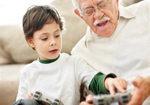  دراسة.. تدليل الأجداد لأحفادهم يضر بصحة الأطفال