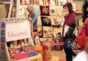 فخار وزجاج وأزياء بدوية.. رحلة "إبداع من مصر" في معرض الحرف اليدوية