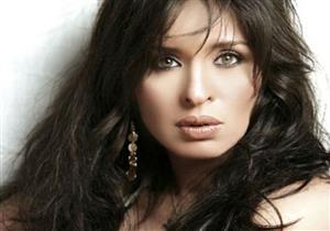 "أهمها عدم ترك الرقص والخيانة".. الراقصة دينا: أضع شروطي قبل الموافقة على الزواج 