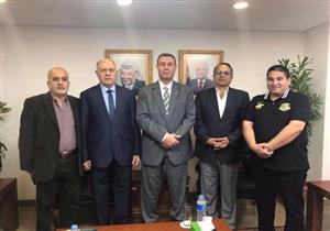 سفير فلسطين يقدم أوراق اعتماده كمندوب دائم لها بالجامعة العربية