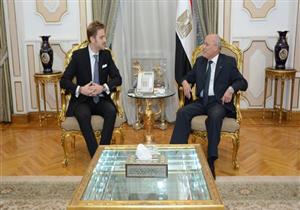 "العصار" يلتقي وزير الأعمال الروماني لبحث التعاون المشترك