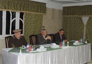 مدير أمن المنيا يستعرض الخطط الأمنية مع مأموري المراكز