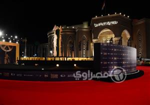 استياء بين ضيوف "القاهرة السينمائي" بسبب تأخر بدء حفل الافتتاح