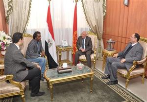 بالصور- محافظ بورسعيد: نسعى لتنظيم مهرجان فني عالمي