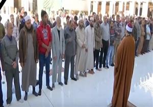 أداء صلاة الغائب على أرواح شهداء الروضة بالأزهر- فيديو 