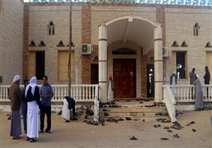 قبطي يقرأ الفاتحة على أرواح شهداء "الروضة" فيديو