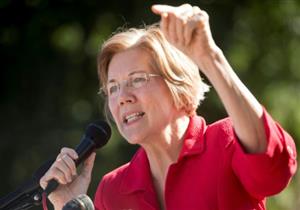 إليزابيث وارن تدعو النواب الأمريكيين إلى بدء إجراءات "عزل" ترامب