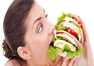 8 أسباب طبية تفسر الشعور الدائم بالجوع