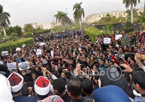 رئيس جامعة الأزهر يقود مسيرة لنصرة القدس: "تسقط تسقط إسرائيل"