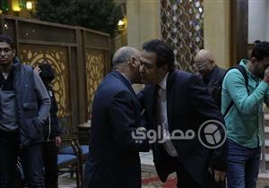 الكحكي والليثي ضمن حضور عزاء والدة زوجة خيري رمضان- صور 