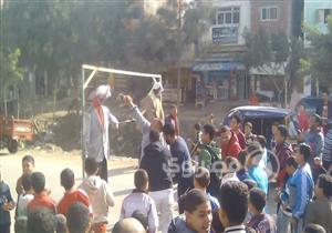 بالصور.. حرق دميتين لترامب ونيتنياهو في كفر الشيخ