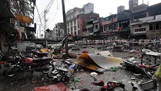 مصرع 7 أشخاص وإصابة 25 آخرين جراء استهداف انتحاري حفل زفاف في باكستان