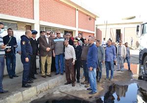 محافظ السويس يزور العمال المصابين في حريق شركة البترول (صور)  السويس - حسام الدين أحمد:  تفقد اللواء أحمد حامد محافظ السويس، شركة السويس لتصنيع البترو