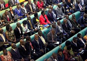 برلمان أوغندا يتبنى مشروع قانون يلغي القيود على عمر المرشحين للرئاسة 