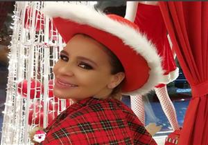 كارول سماحة تحتفل بالكريسماس وترتدي زي بابا نويل... صورة