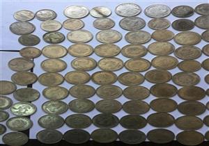 ضبط 621 عملة آثرية بحوزة عامل بالشرقية