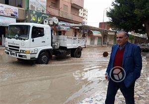 بالصور.. أمطار غزيرة ووقف حركة الملاحة البحرية في الإسكندرية