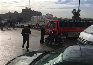 بالصور.. مدير المرور يقود حملة لإزالة إشغالات الدائري