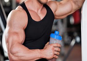 بروتين مصل اللبن وسيلة لزيادة العضلات لكن هل له مخاطر؟