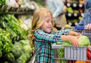 قضاء وقت أطول خارج المنزل يحسن إبصار الأطفال ويقي من قصر النظر 