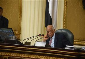 بعد تغيب النواب.. عبدالعال منفعًلا: "القوانين بقالها شهرين من غير تصويت"