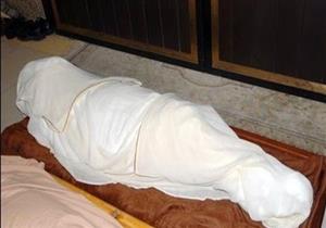 تحقيقات النيابة في العثور على جثة بالتجمع الخامس: الضحية طالب ومصاب بطلقتين