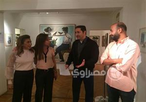بالصور.. علاء مبارك يحضر معرضاً لمحسن شعلان