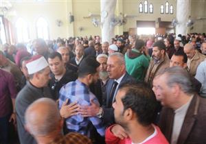 بالصور.. تشييع جنازة "الدويني" ضحية حريق "المعمل" في السويس