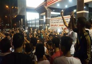 بالفيديو - مرتضى منصور يحتفل مع الجماهير بعد فوز الزمالك بكأس السوبر