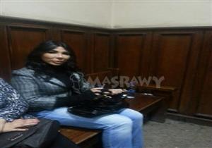 صور | التحفظ على غادة إبراهيم بعد حُكم حبسها عاما بتهمة "تسهيل الدعارة"